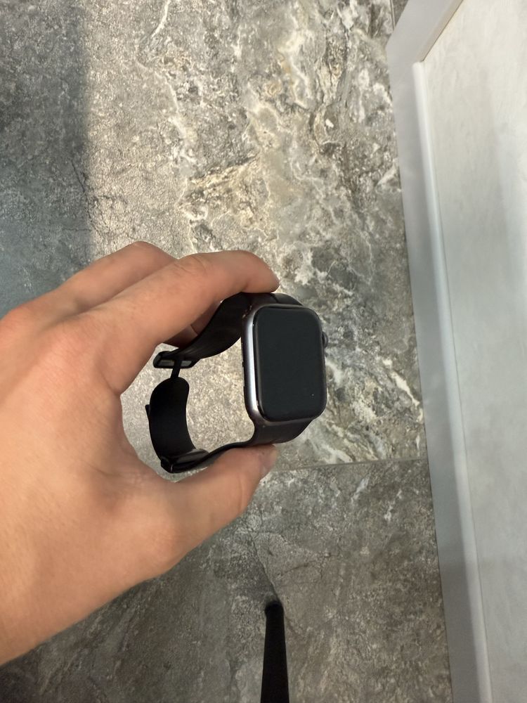 Apple watch 4