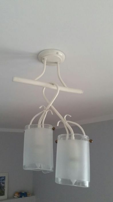 Lampa wisząca biała lakierowana