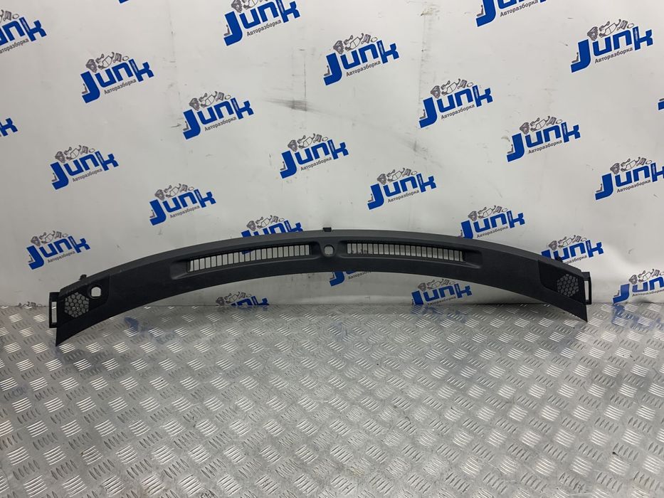 Накладка торпедо 683104BA1A для Nissan Rogue T32 2013-2021