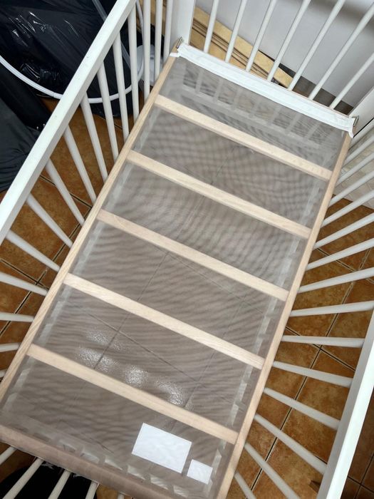 Cama para bebe em otimo estado