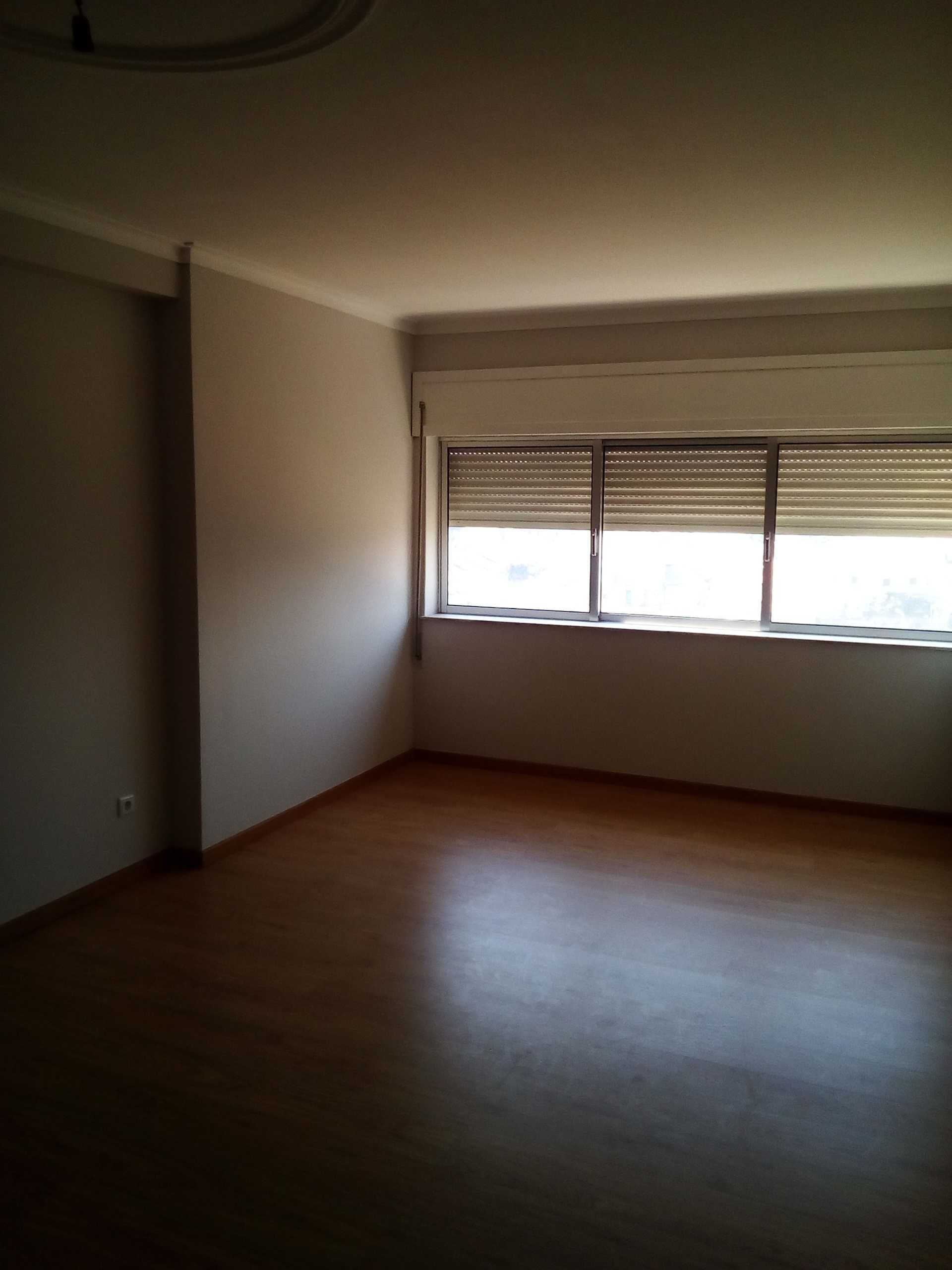 Quartos de Casal para Arrendamento / Tudo Incluído