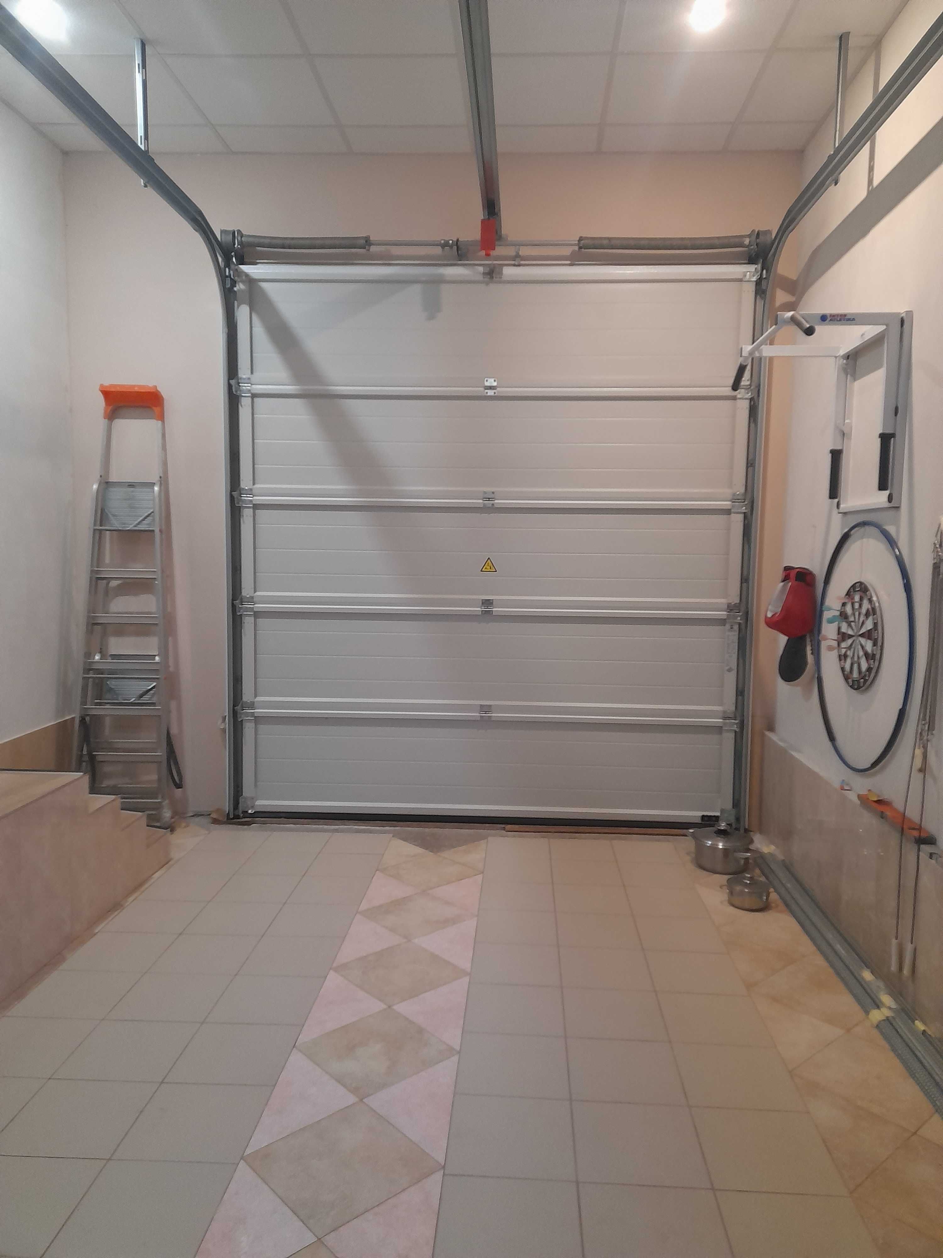 Без комісії! Будинок 190м², сауна з гаражем 50м², гостьовий 36 м²