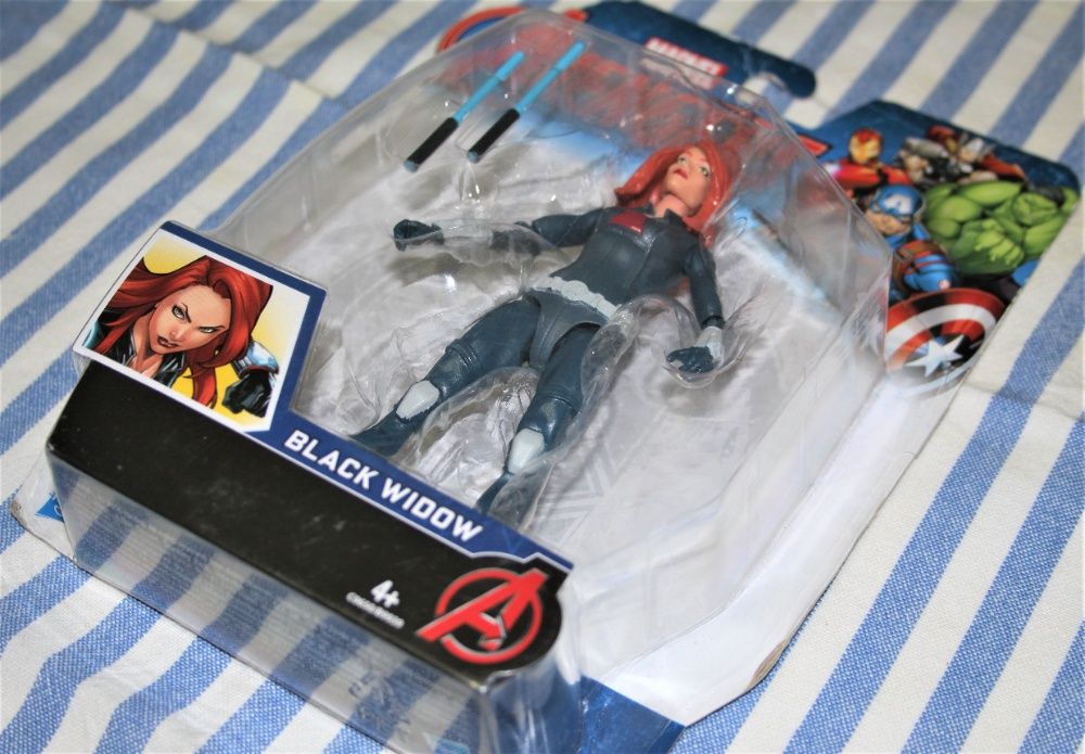 Figura Marvel Black Widow , ainda na caixa