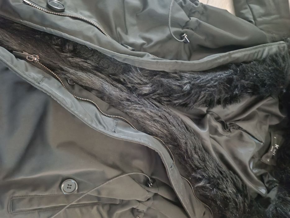 Czarna dłuższa kurtka zimowa damska r.S