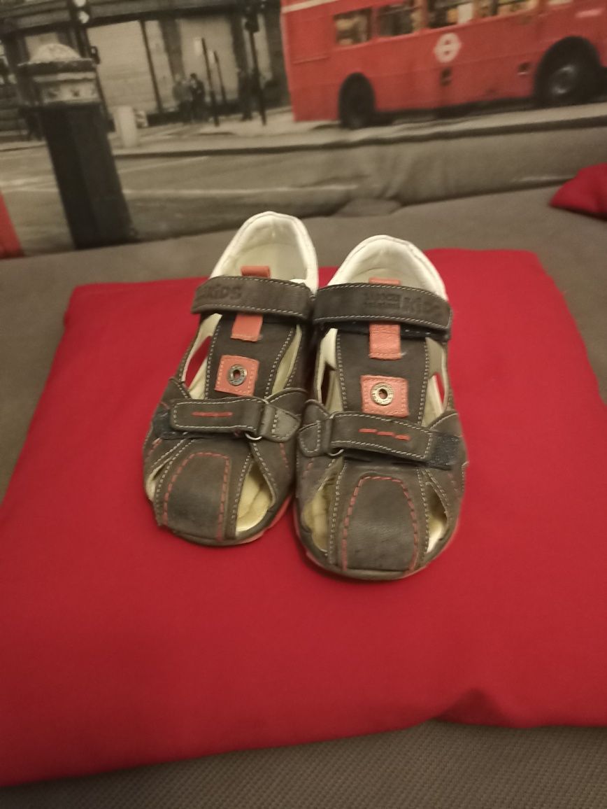 Skórzane sandałki Lasocki Kids r.27 ( wkl.17,2 cm)