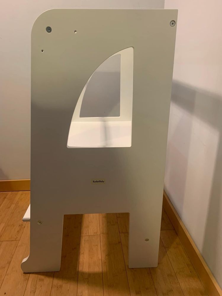 Torre de aprendizagem criança