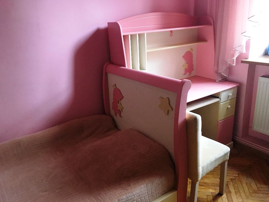 Розпродаж шафа, ліжко, стіл, комплект меблів дитині від 5 р