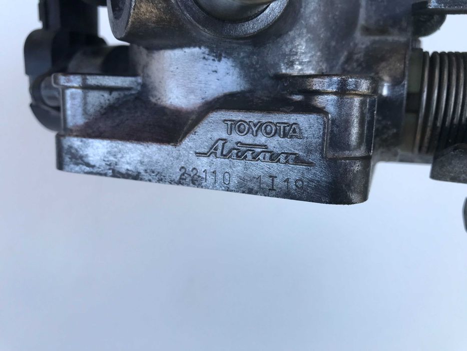 Дросельна заслонка Toyota Corolla E12 (2000-2006 р.в) - 1.8 (2ZZ-GE)