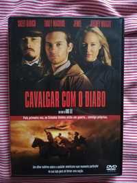 Dvd do filme "Cavalgar com o Diabo" (portes grátis)