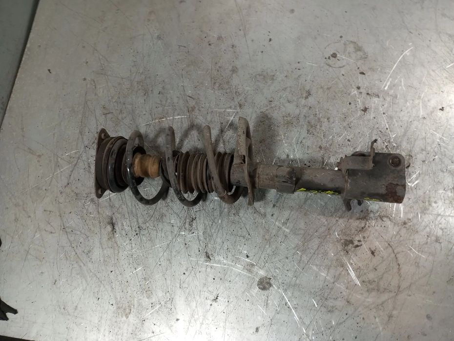 Amortecedor frente direito RENAULT Clio IV (BH_)