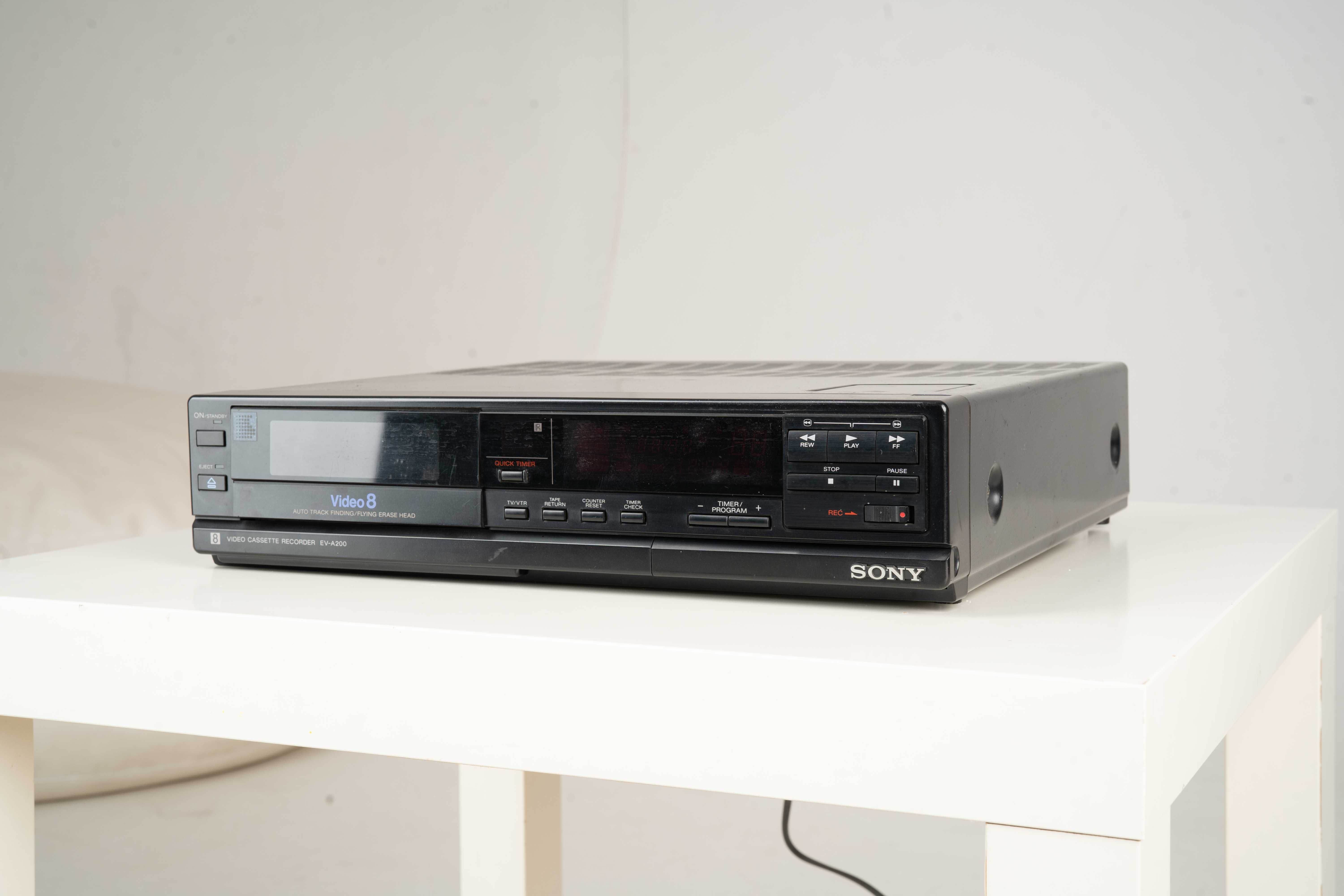 Gravador de Cassetes Sony EV-A200 Video 8