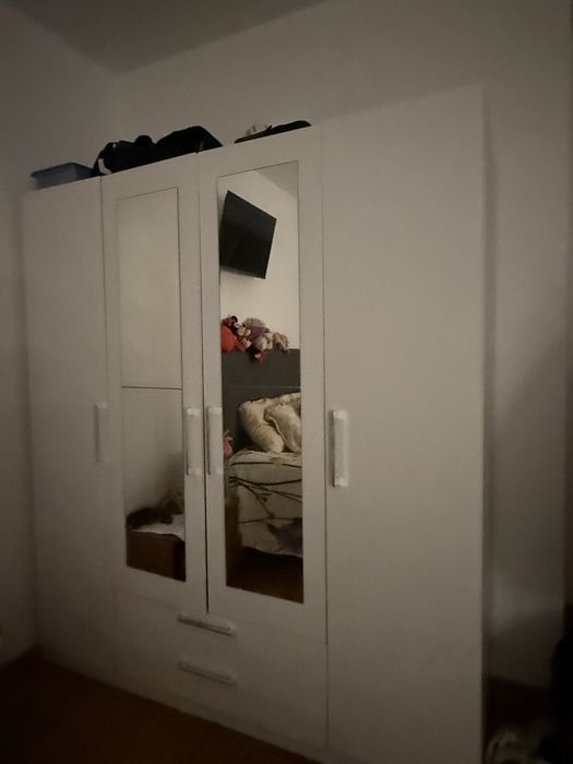 Armário moviflor praticamente novo