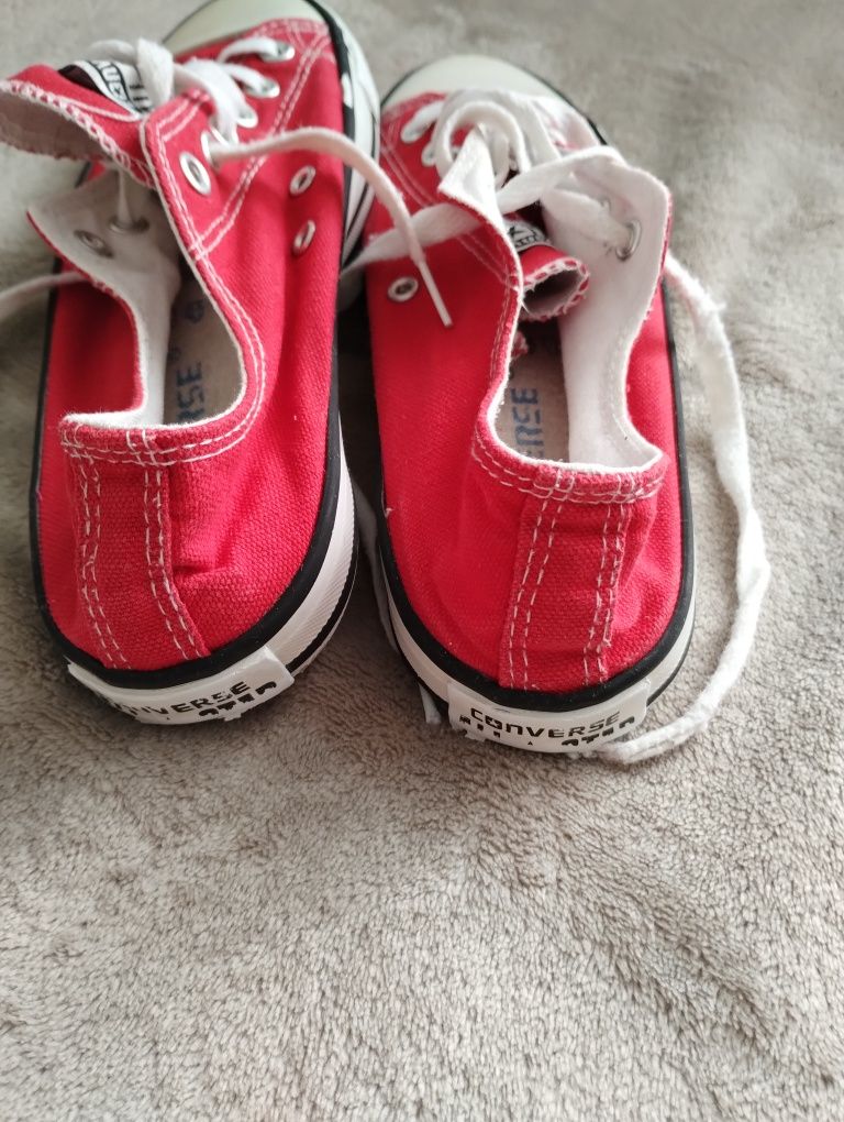 Trampki Converse czerwone