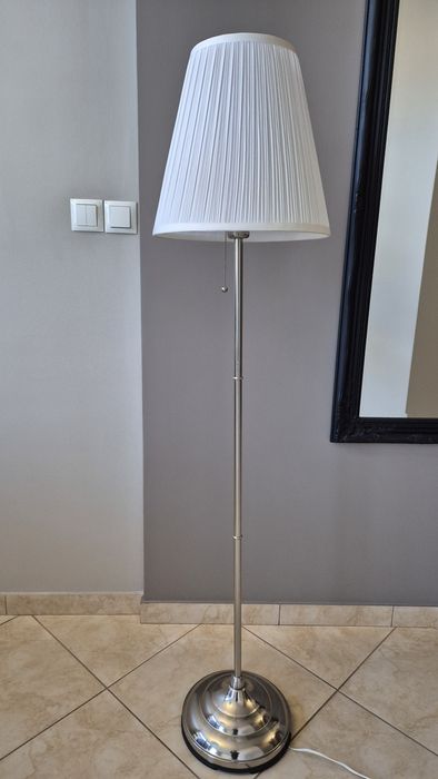 Lampa stojąca stan idealny