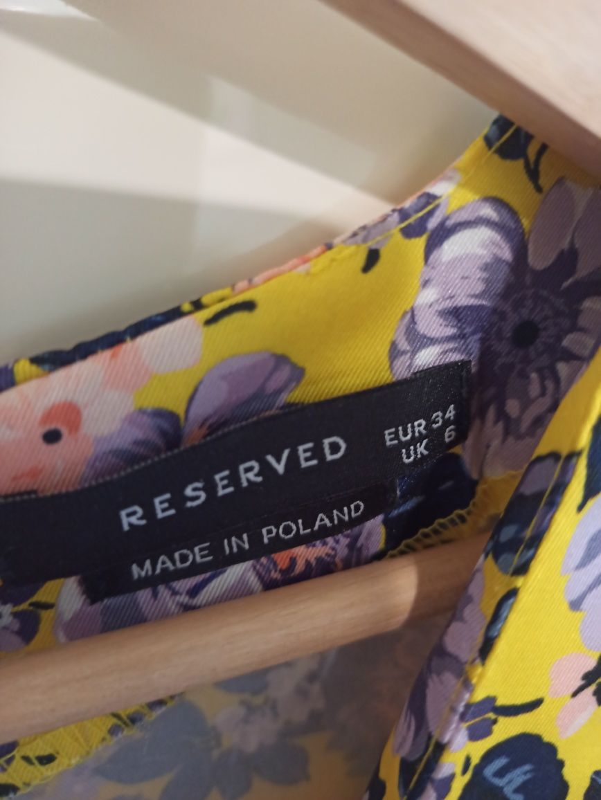 Piękna elegancka sukienka Reserved 34 w kwiaty