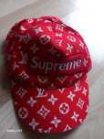 LV supreme czapeczka uniwersalna