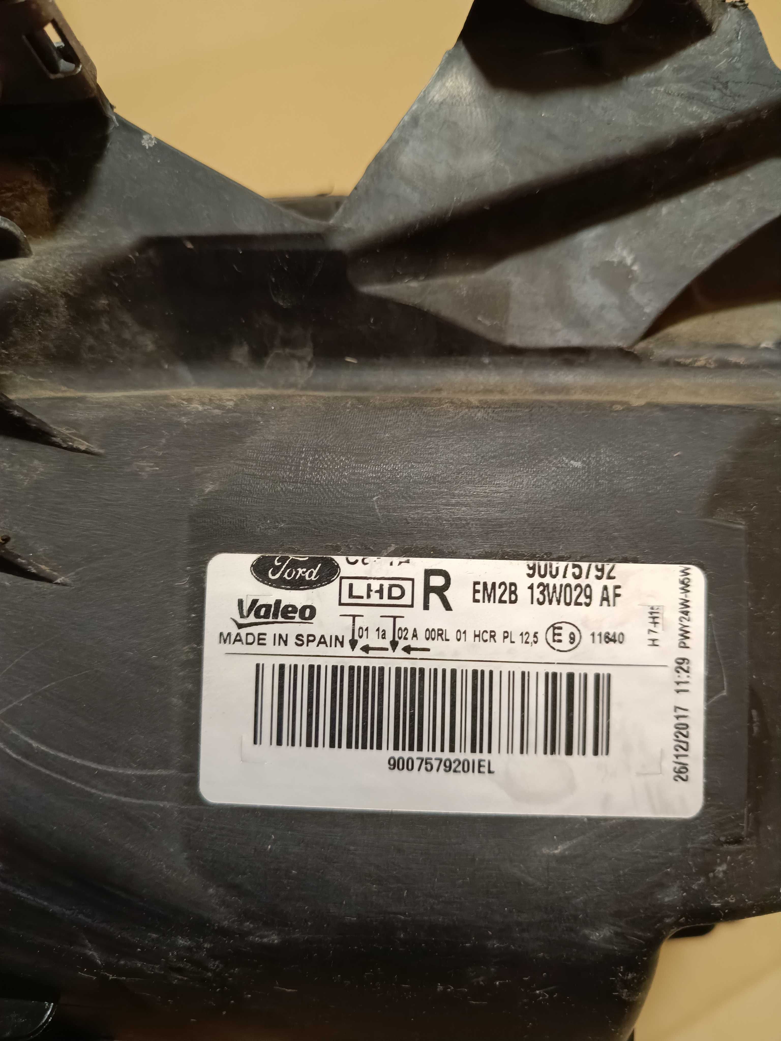 Lampy, reflektory Ford S-Max Mk2 2015-