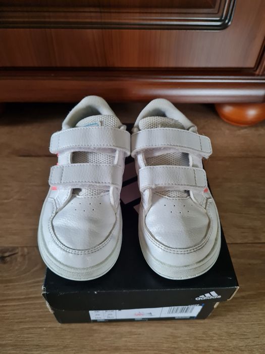 Buty sneakersy adidas r. 26