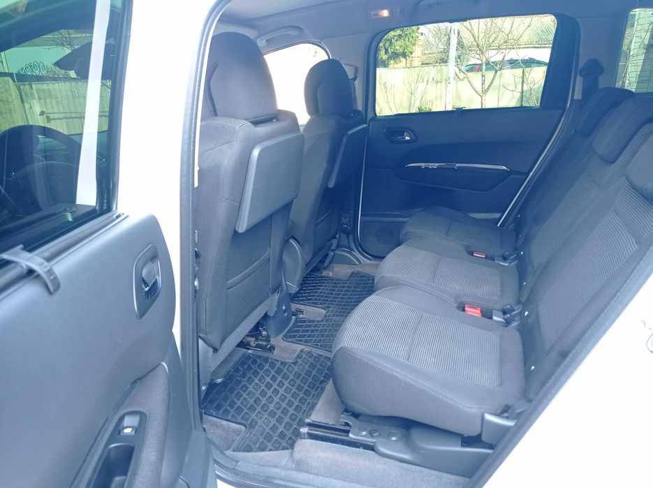 Продам Пежо 5008 2л.HDI