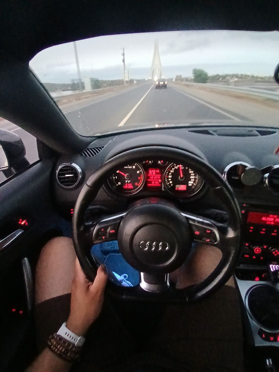 Audi tt 2.0 tsi..