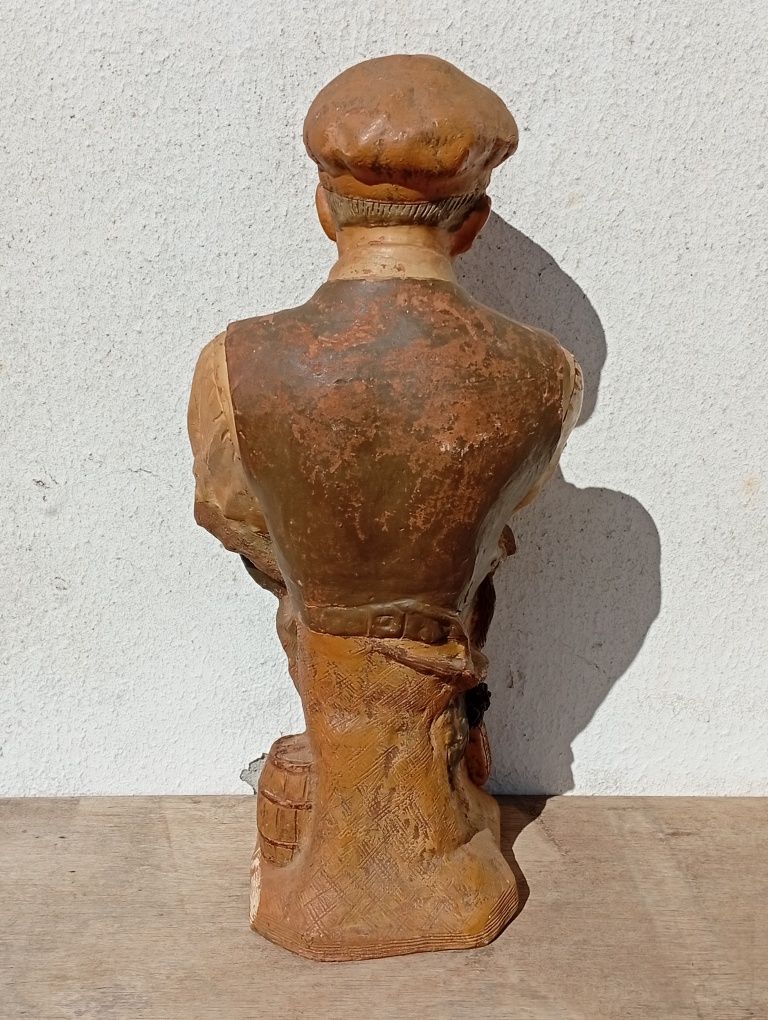 Peça decorativa em barro