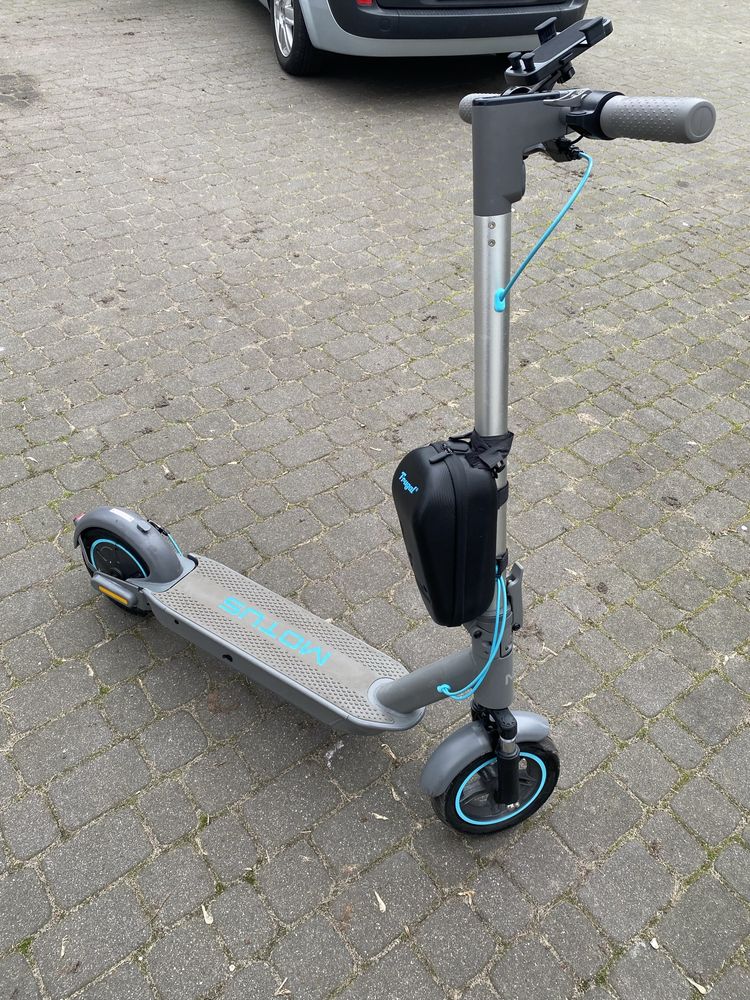 Hulajnoga elektryczna Motus Scooty 10 plus +