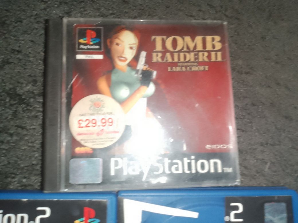 Konsola ps 2 slim w zestawie z padem i grami a także karta pamięci