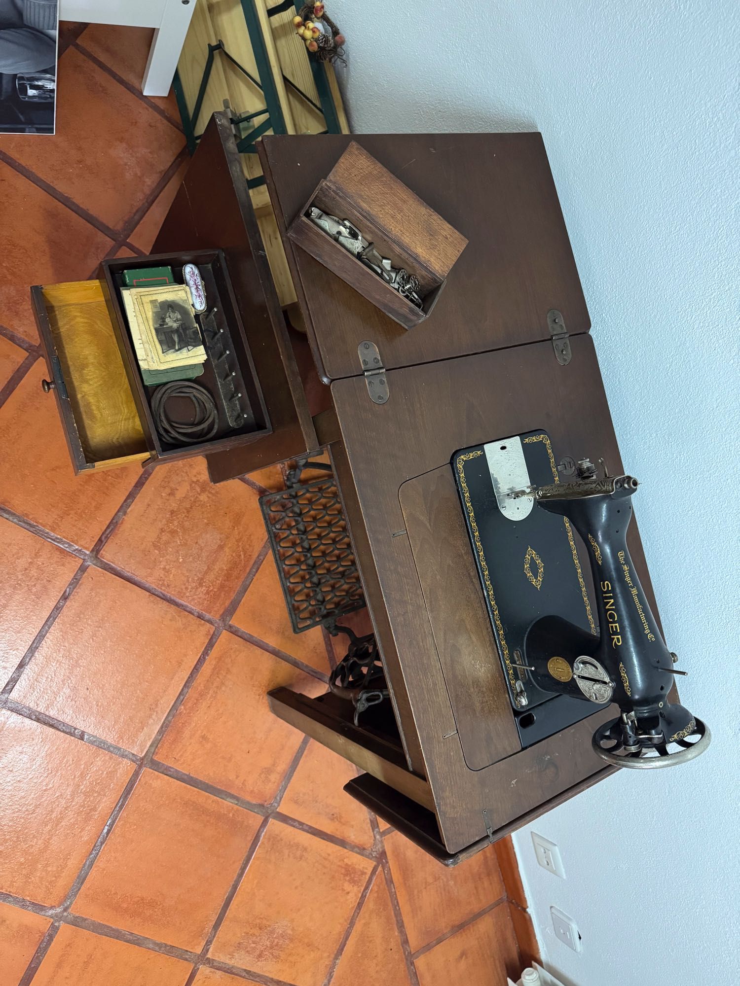 Maquina de costura Singer de 1932 com documentação original