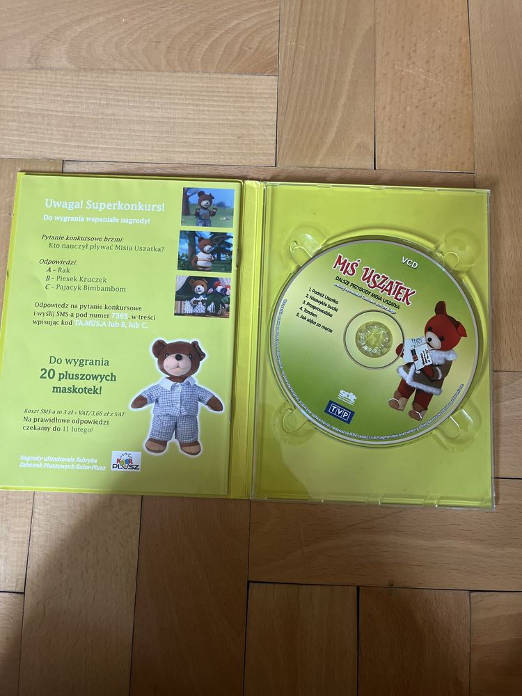 Książka razem z „misiem uszatkiem”