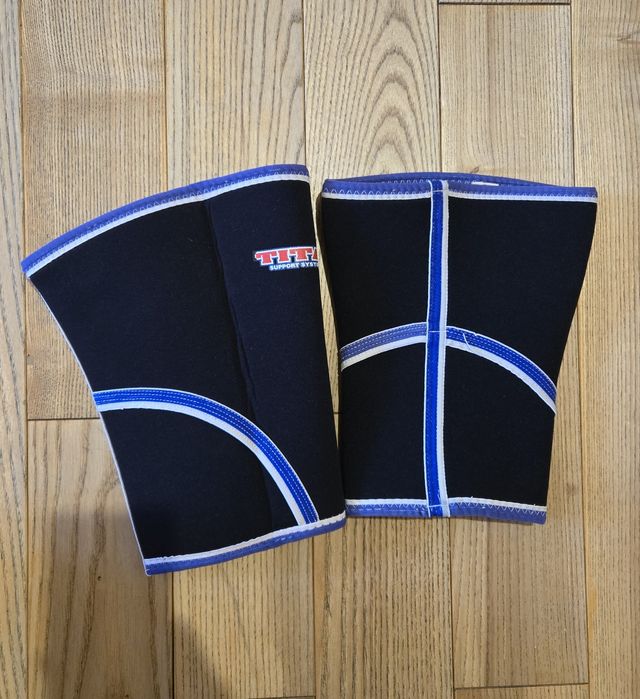 Наколінники Titan