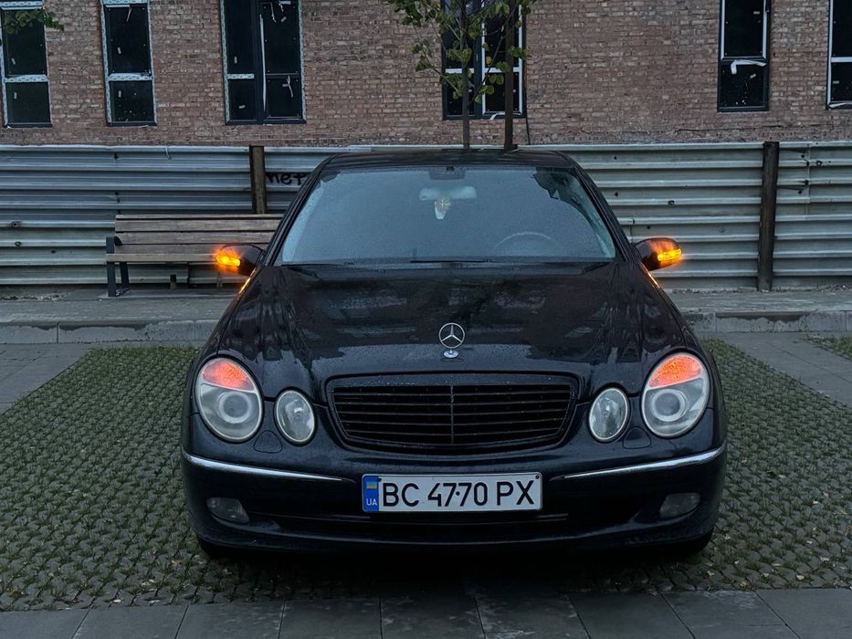 Продам Мерседеса 211