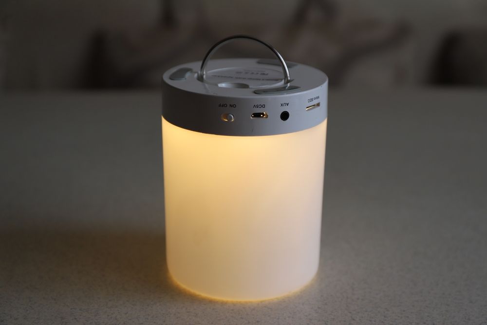 Smart lamp witch speaker
