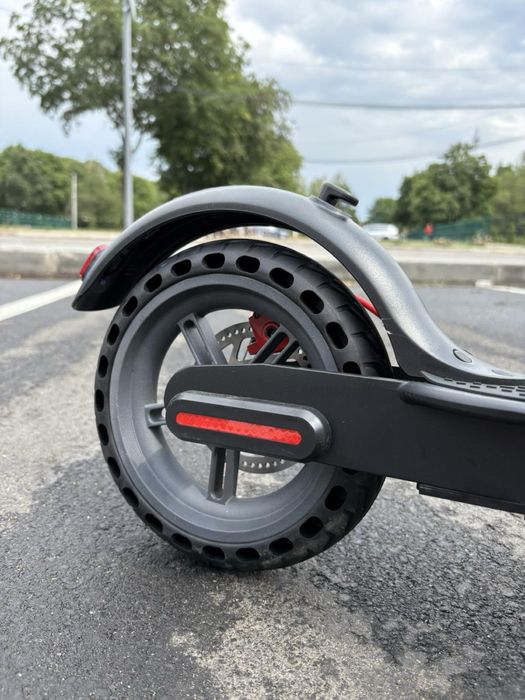 Продам новый електросамокат