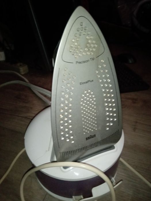 Парогенератор - Утюг Braun IS2044VI
