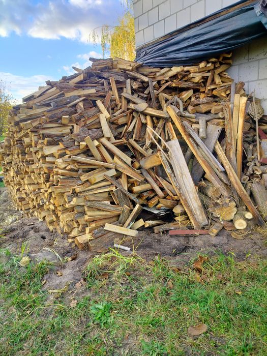 Sprzedam drewno Dąb widoczne na zdjęciu