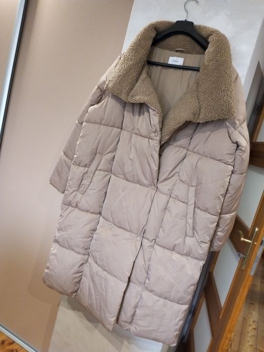 Beżowy dłuższy płaszcz kurtka zimowa z barankiem xl