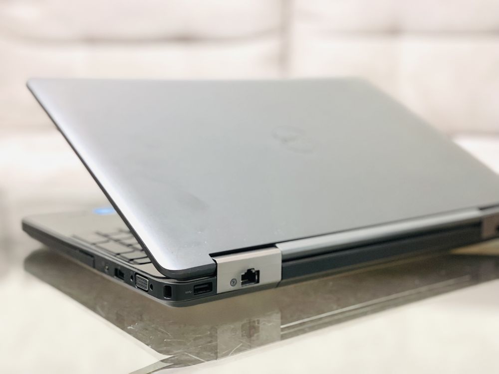 Dell E5540/HD/Core i5-4310U/3.0 GHz/8 ГБ/HDD 500/HD Graphics 4400