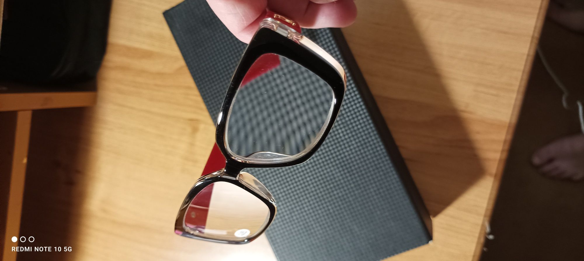 Продам стильные диоптрические очки +3.5