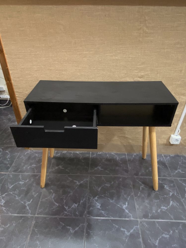 Mesa de apoio preta