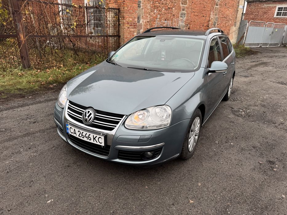 Продам сімейний автомобіль