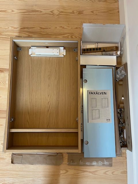 Armário  espelho c/iluminação FAXÄLVEN IKEA