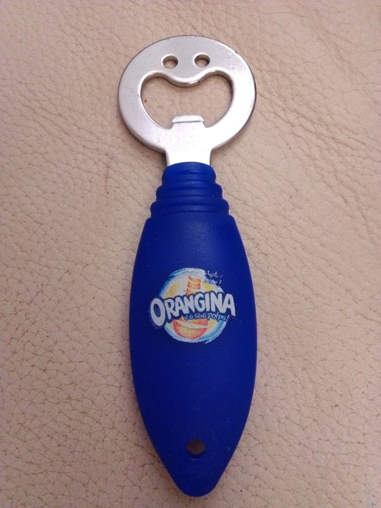 Abre Cápsulas/Caricas da Orangina Novo