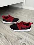 Nike RosheRun czarno czerwone 36,5 UK 4