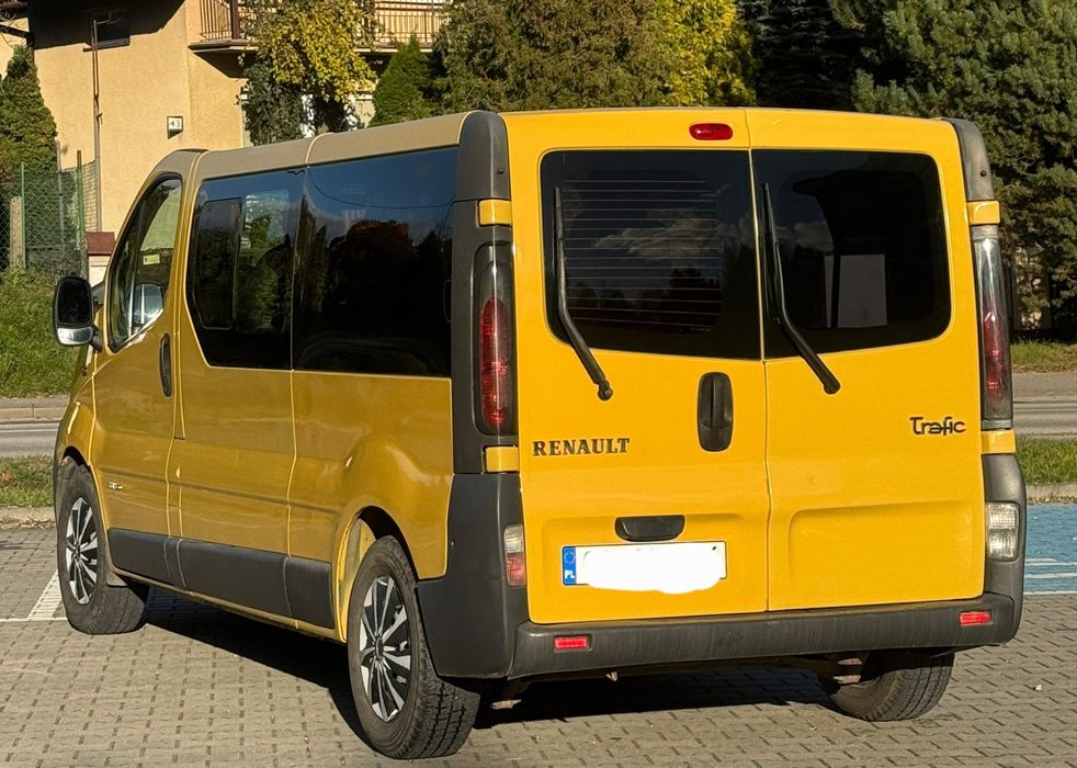 Renault Trafic 1.9 diesel Long 9-osobowy – Klimatyzacja, Serwisowany