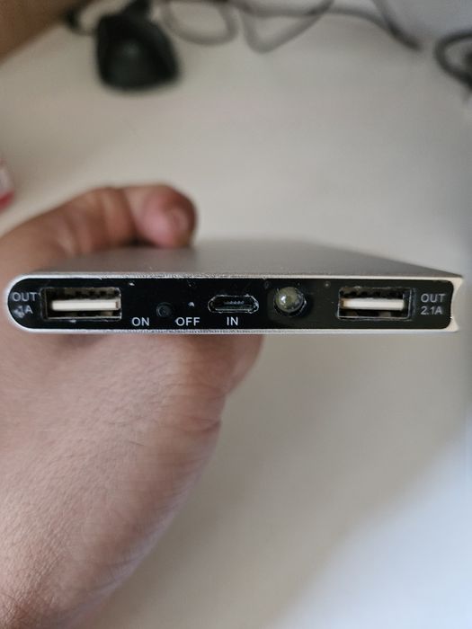Power bank slim  .