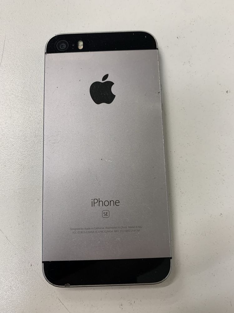 Продам iPhone SE, 2016, 16 Gb space gray neverlock