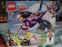 LEGO® 41230 DC Super Hero Girls - Batgirl i pościg Batjetem