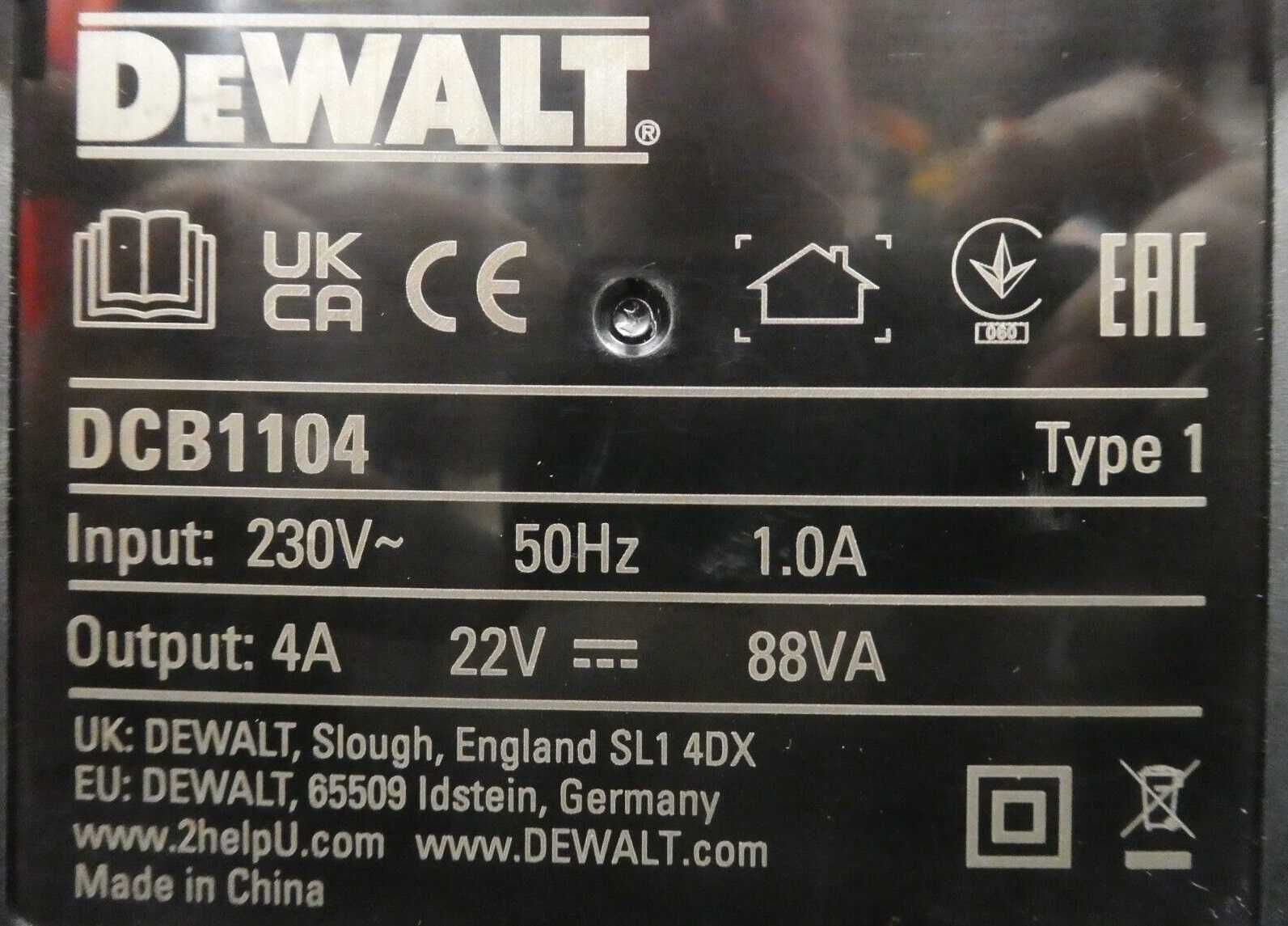 Зарядное устройство DeWalt DCB1104 евроверсия на 220v