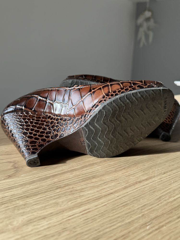 Sapatos de salto alto Massimo Dutti