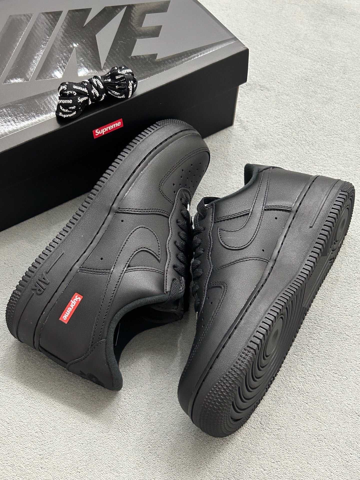 Buty sportowe OryginalnyNikeAirForce 1 LowSupreme Black rozmiar.37